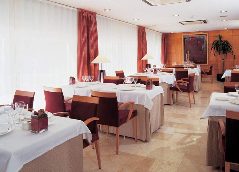 巴塞罗那勒哥尔特nh酒店 餐厅 照片